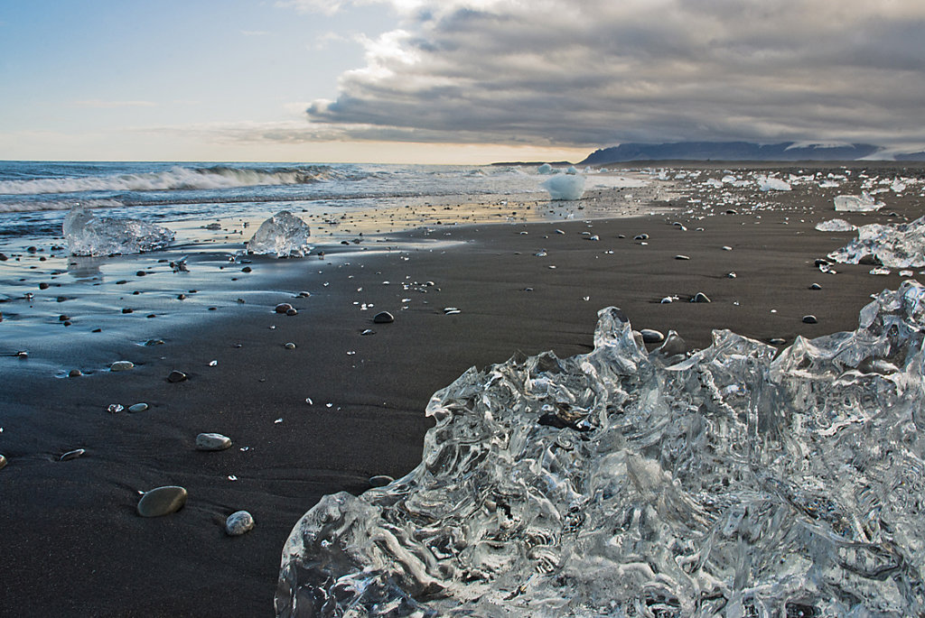 icy beach 